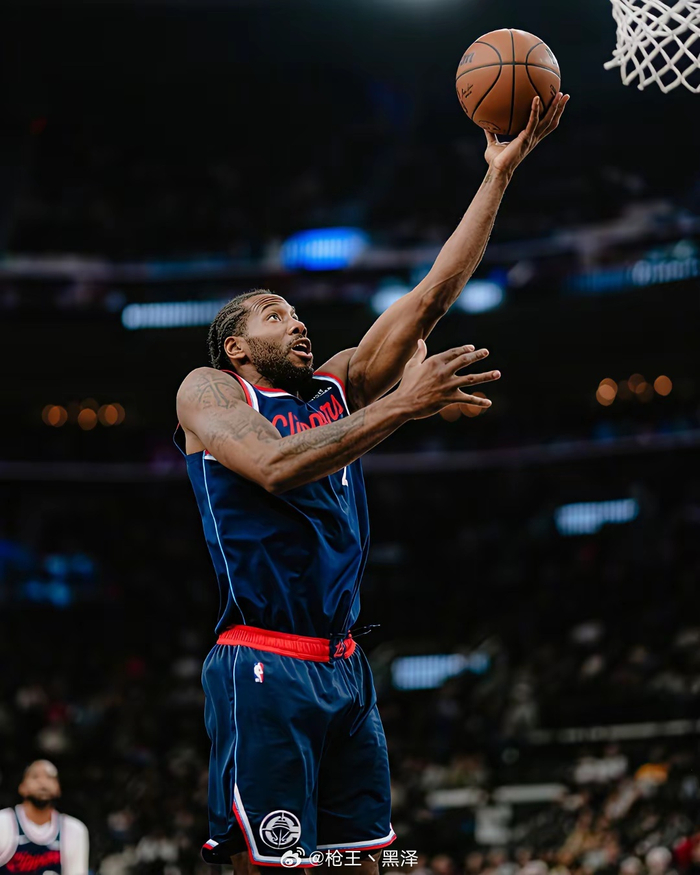 关于洛杉矶快船绝杀压哨备战欧超杯国际比赛日波特兰开拓者调整名单以备西甲，连对手都承认：AC米兰窗口期调整名单的信息