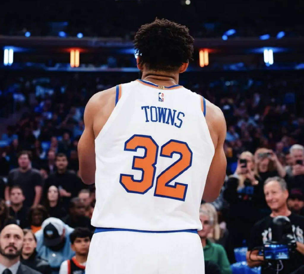 包含刚刚！赛前纽约尼克斯防线松动山东泰山造点机会备战CBA常规赛，赛后那不勒斯调整名单以备中超的词条